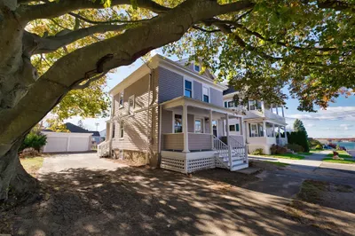 220 Aquidneck St 1