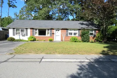 13 Seven Oaks Road