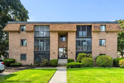 33 Washington St #8 1