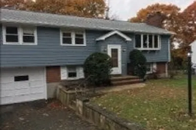 86 Milton St 1
