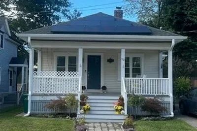 52 Hawthorne Street 1