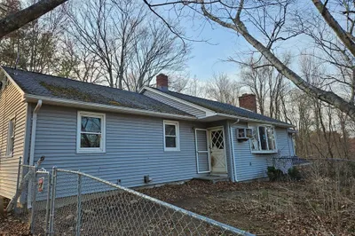 8 Curtis Rd