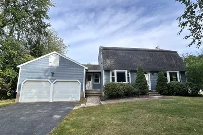 42 Edgewood Rd 1