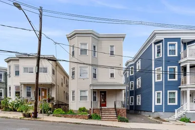 118 Bellingham St 1