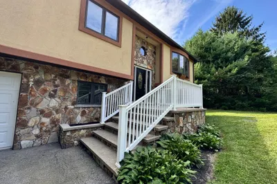 1174 Old Fall River Rd 1
