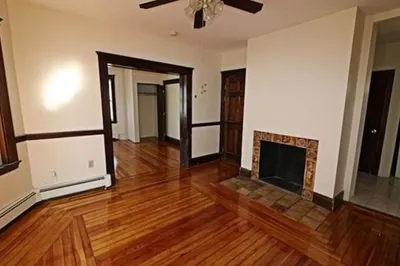 19 Moore St #1