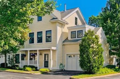 10 Summer St #B 1