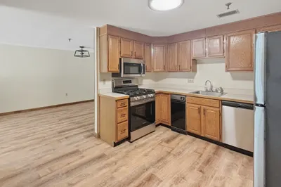 45 Christopher Dr #105 1