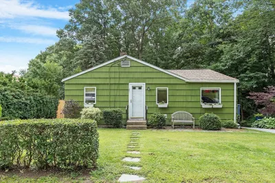 45 Lakeshore Dr 1