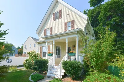 31 Churchill Ave 1