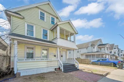739-741 Carew St 1