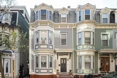 45 Old Harbor St