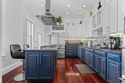 581 E Broadway #1