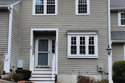 205 Laurelwood Dr #205 1