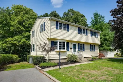 2 Dolores Dr