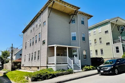 32 Ames St