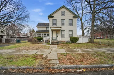 76 Hampden St 1