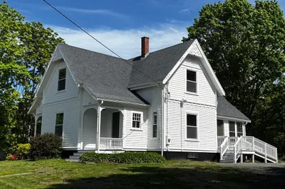 1048 Main St