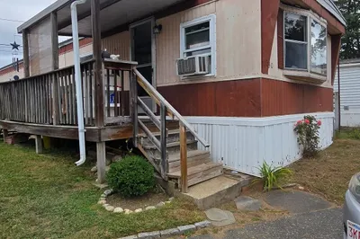 30 Klondike Ave