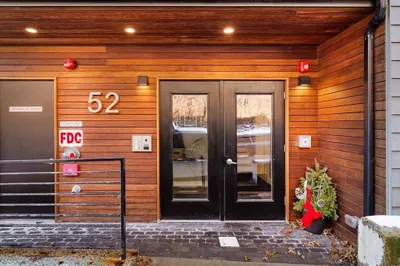 52 Fisher Avenue #401 1