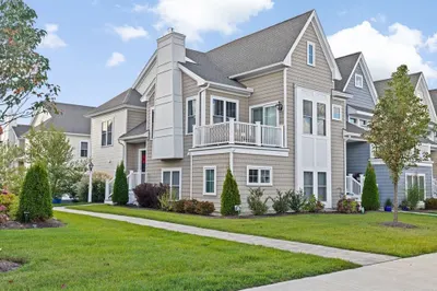 16 Mountain Laurel Way 1