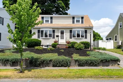 53 Roberts Rd 1