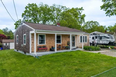 62 Greenbrier Dr