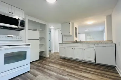 5-7 Hawthorne Pk #3