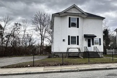 601 Anthony St 1