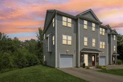 7 Lighthouse Cir #A 1