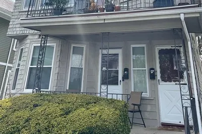 99 W Adams St