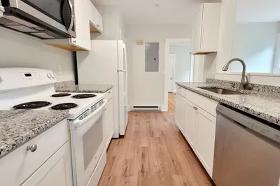2 Oak Street #4