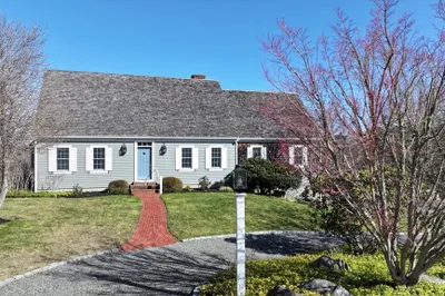 142 Ridgewood Dr 1
