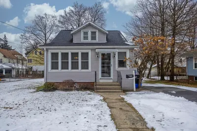346 Hillside Ave 1
