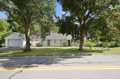 1006 South East Street 1