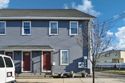 240 Pearl Street 1