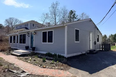 20 Nicholas Ave 1