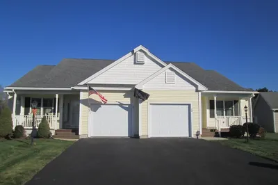 12 Concord Ct #B 1