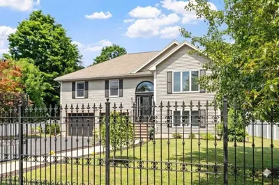 33 Highland Avenue 1
