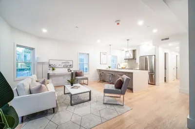 12-14 Edwin St #3