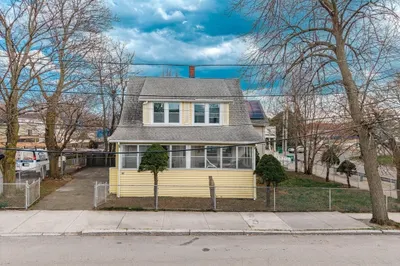 12 Wass St
