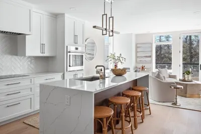 20 Kinmonth Rd #206 1