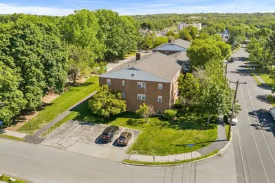 226 Rock St #D1 1