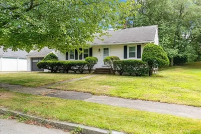 49 Nevins Rd