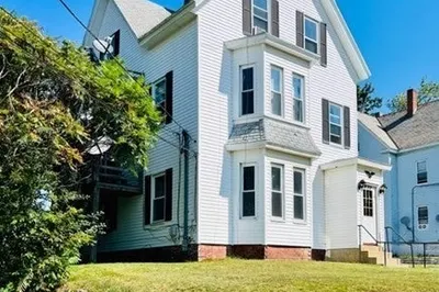 377 Parker St 1