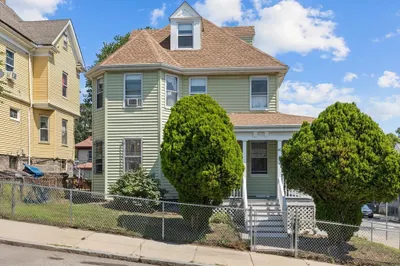 65 Magnolia St