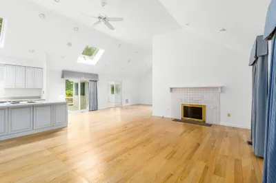 101 Leland Rd 1
