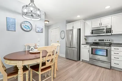 135 Beach Rd #B306