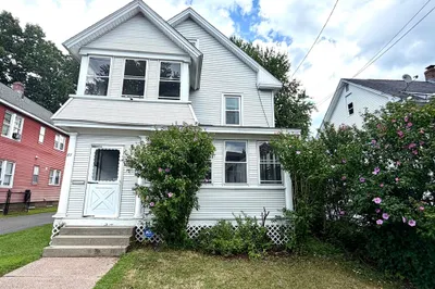 87 Hamburg St 1