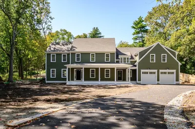 5 Woodbine Lane
